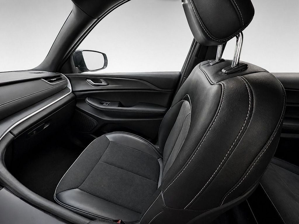 2023 Jeep Grand Cherokee L Altitude X