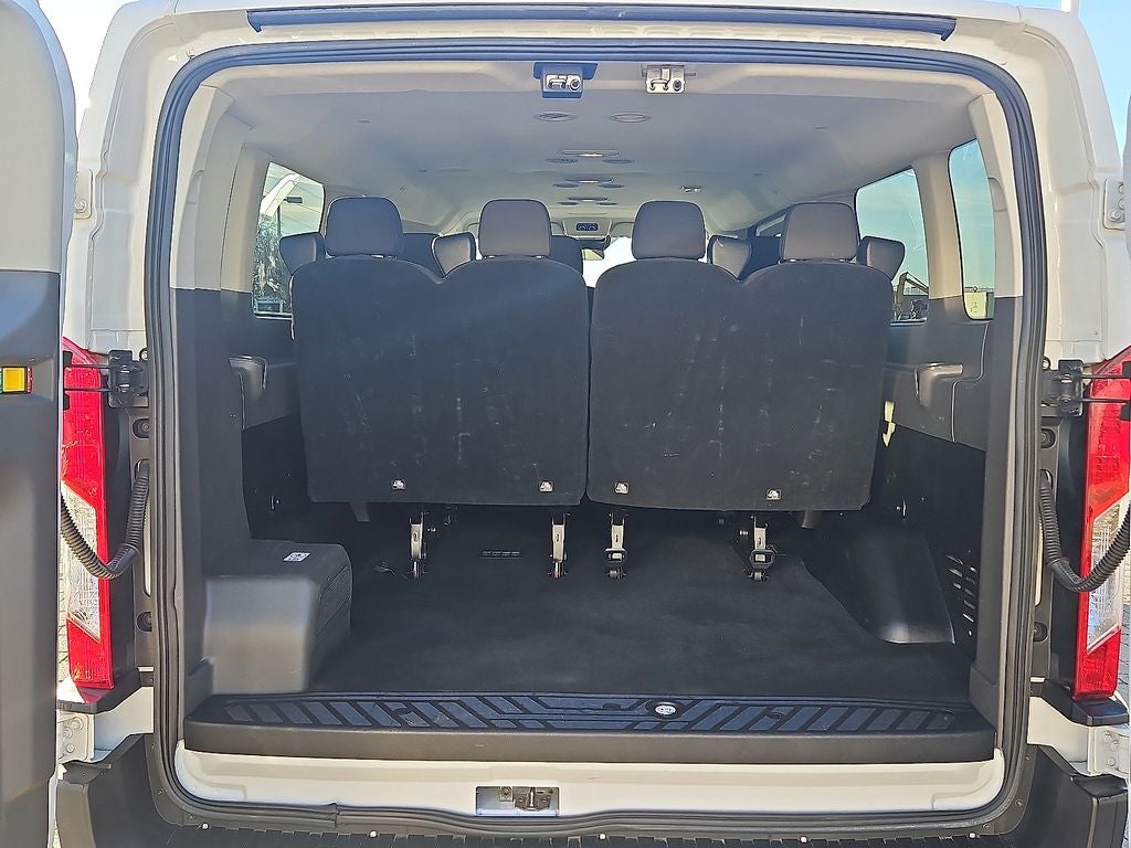 2022 Ford Transit Wagon XLT