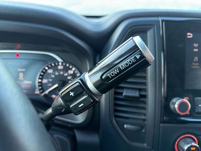 2023 Nissan Titan SV