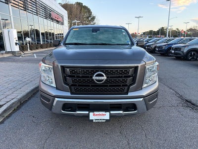2023 Nissan Titan SV