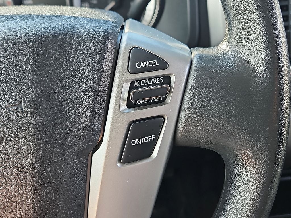 2017 Nissan Titan SV
