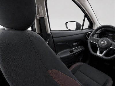 2020 Nissan Versa SR