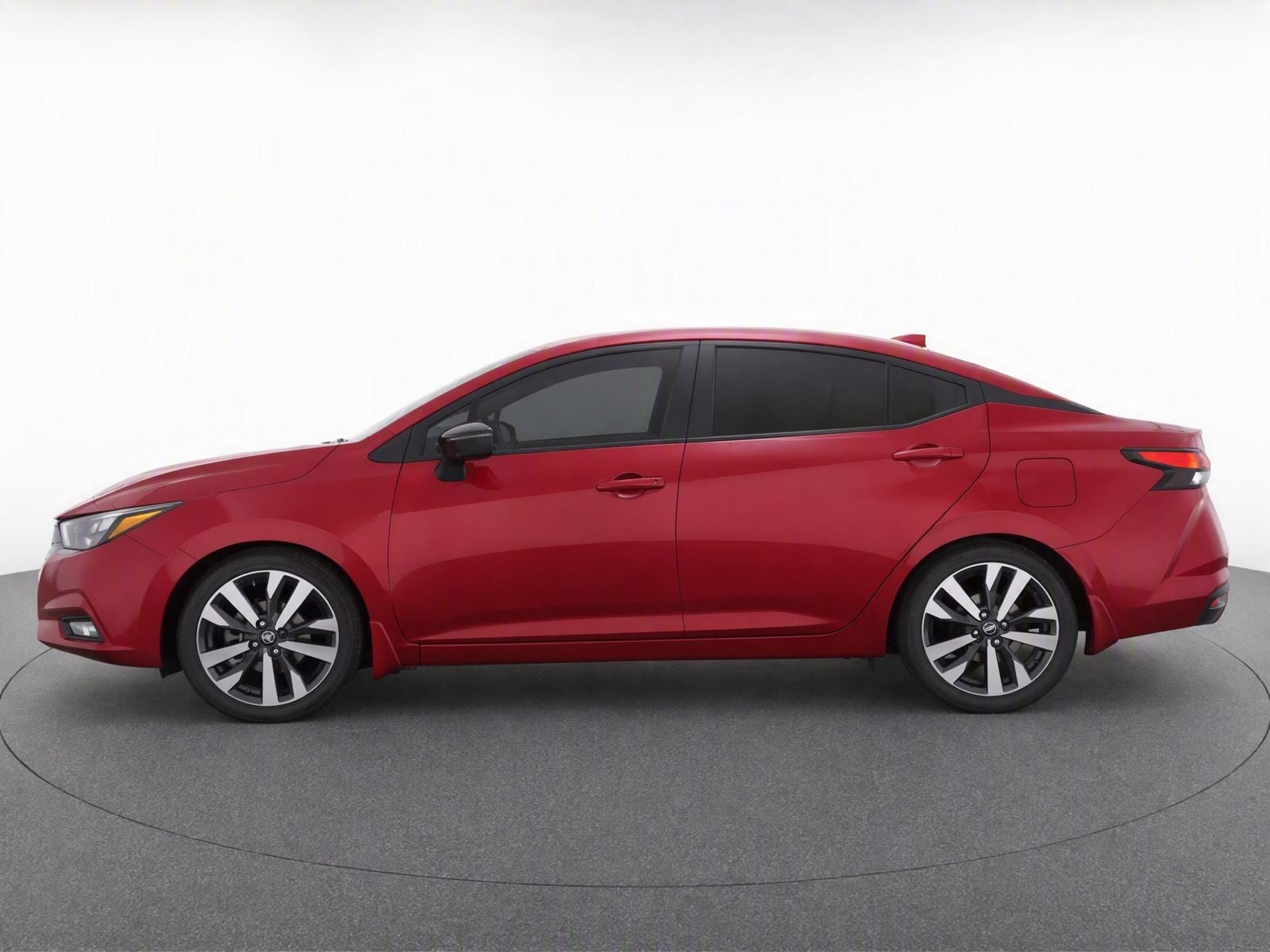 2020 Nissan Versa SR