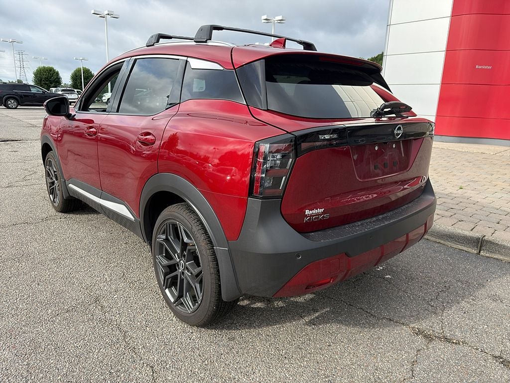 2025 Nissan Kicks SR
