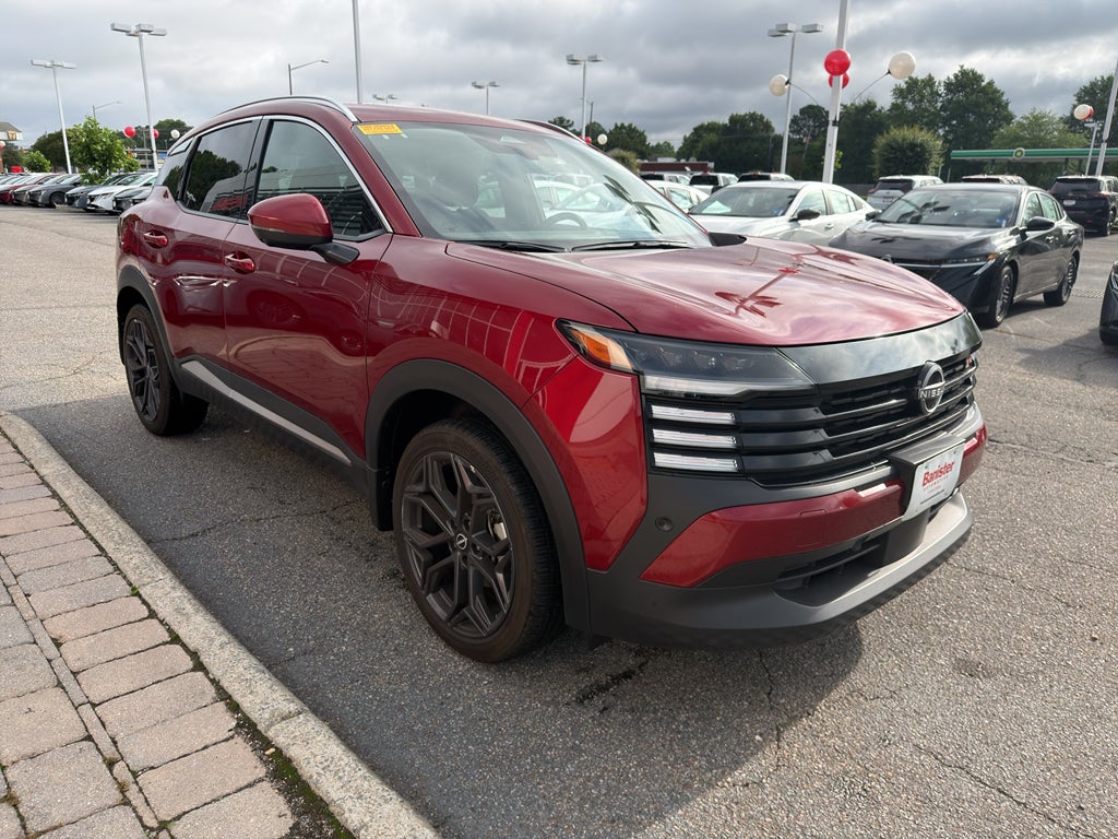 2025 Nissan Kicks SR