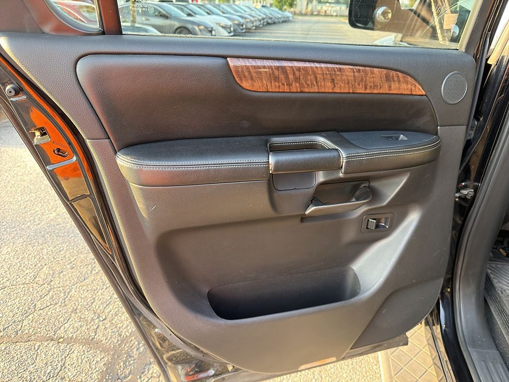 2013 Nissan Armada Platinum