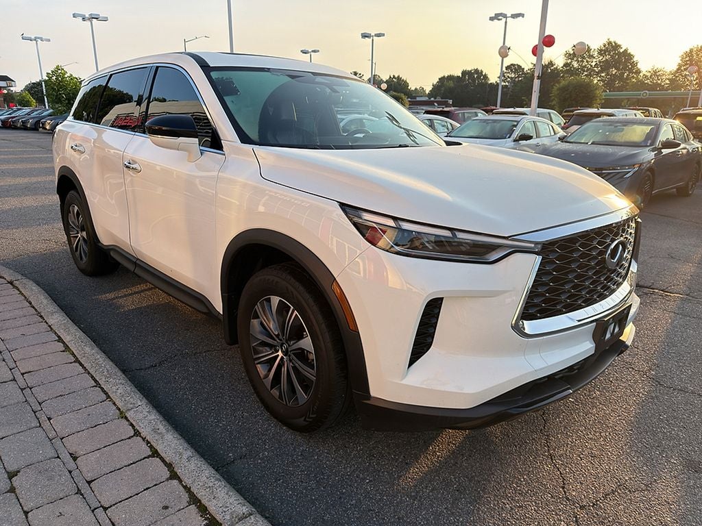 2023 INFINITI QX60 PURE
