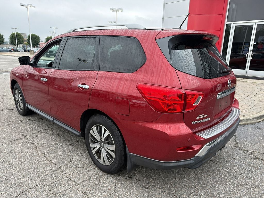 2017 Nissan Pathfinder SL
