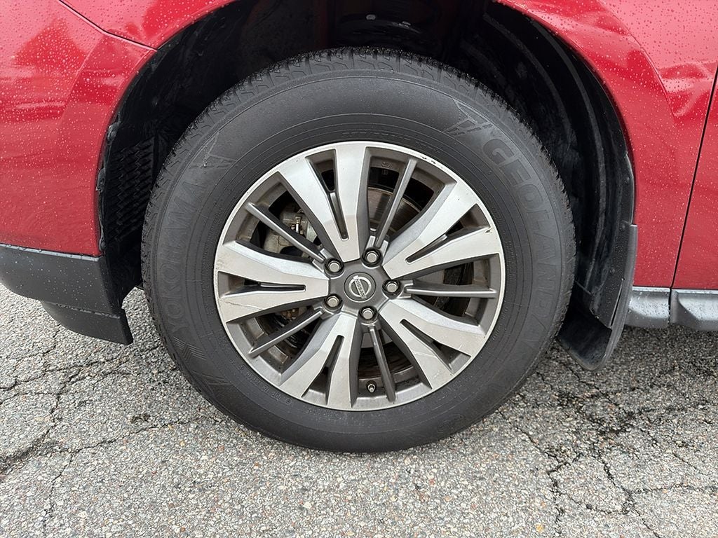 2017 Nissan Pathfinder SL