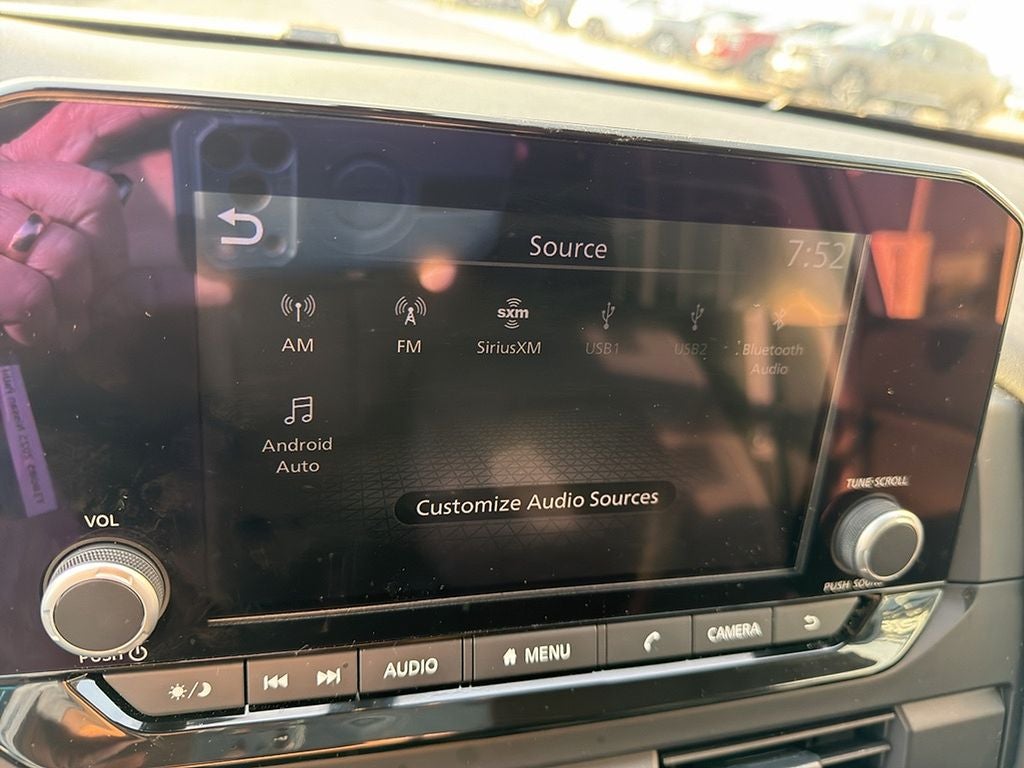 2025 Nissan Pathfinder S