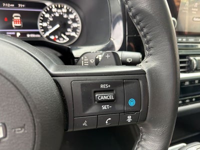 2024 Nissan Pathfinder SV