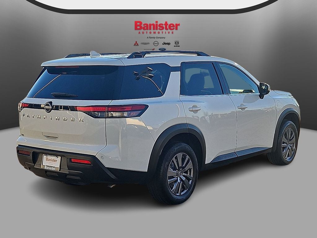 2025 Nissan Pathfinder SV