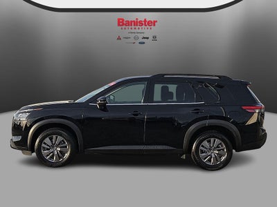 2025 Nissan Pathfinder SV