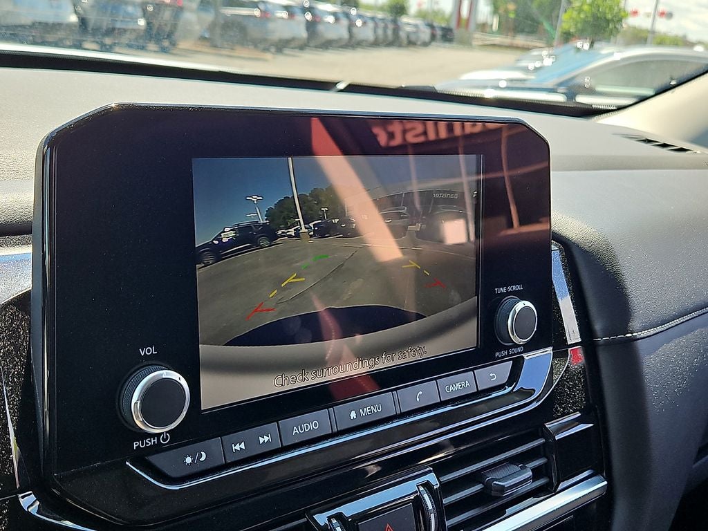 2023 Nissan Pathfinder SV