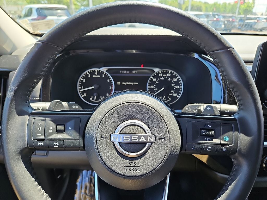 2023 Nissan Pathfinder SV