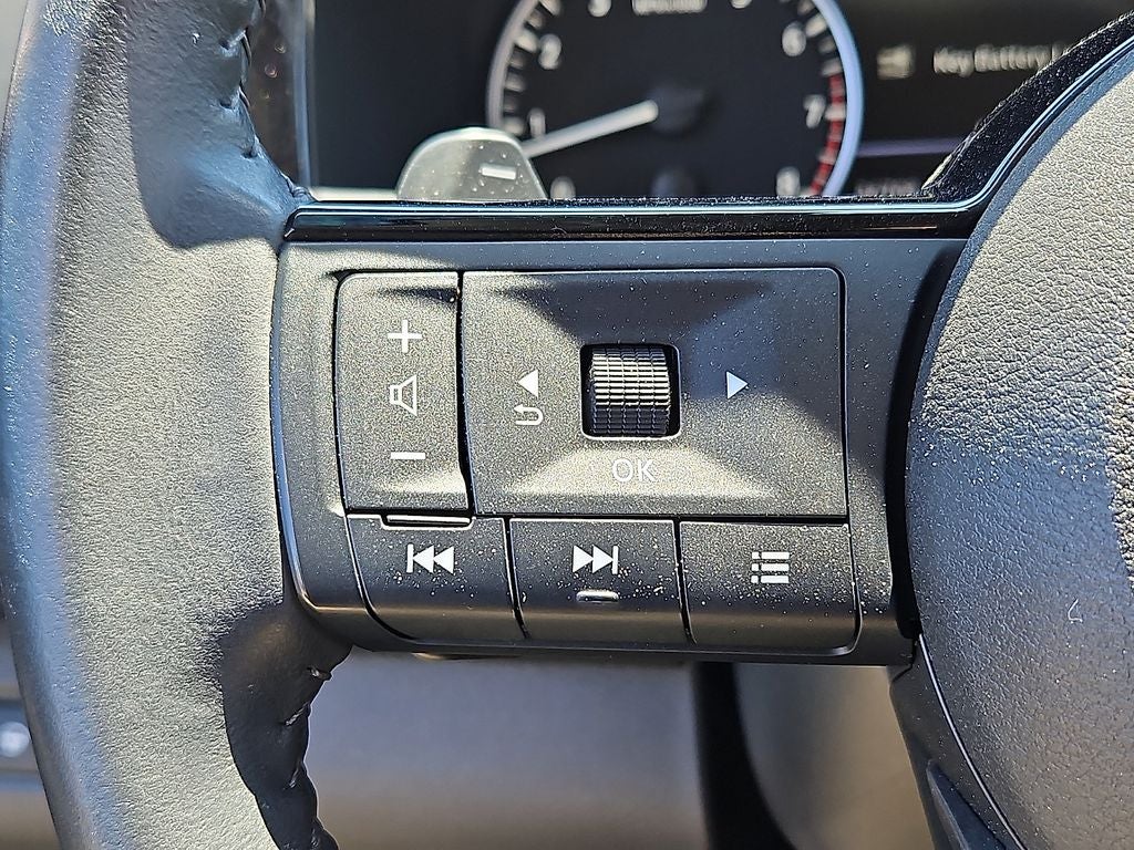 2023 Nissan Pathfinder SV