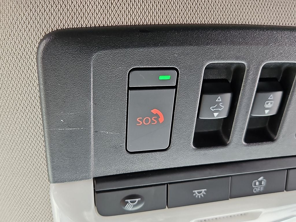 2023 Nissan Pathfinder SV