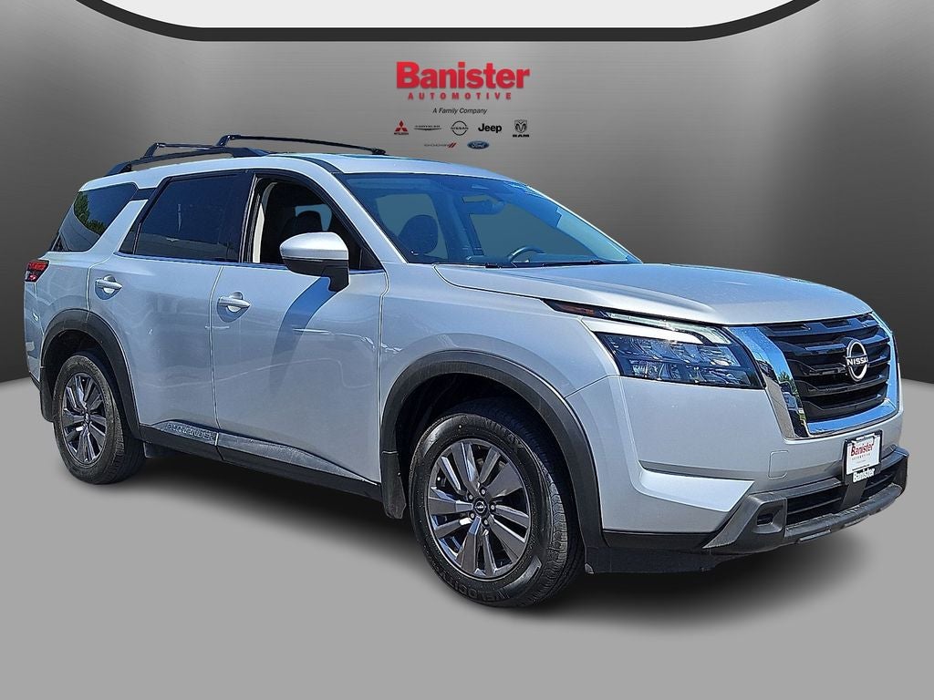 2023 Nissan Pathfinder SV
