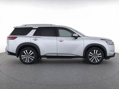 2022 Nissan Pathfinder Platinum