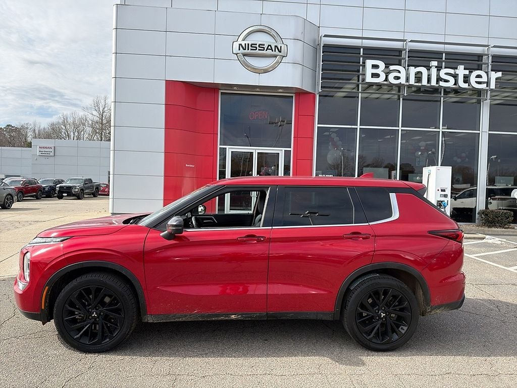 2023 Mitsubishi Outlander SE Black Edition