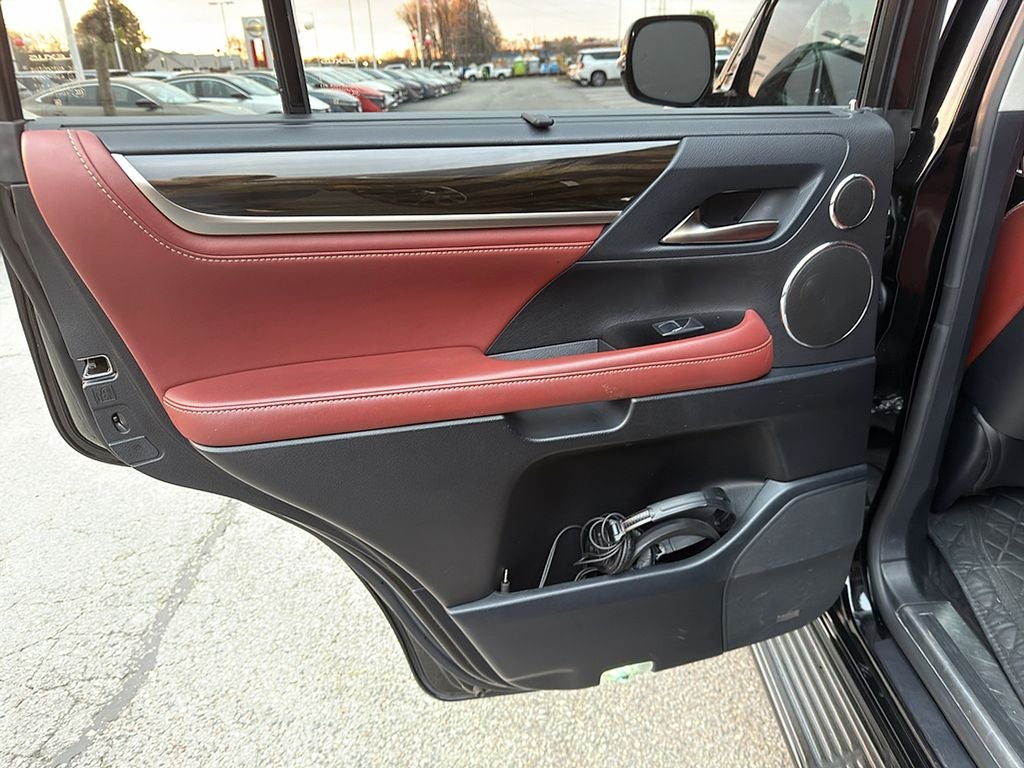 2016 Lexus LX 570 Base