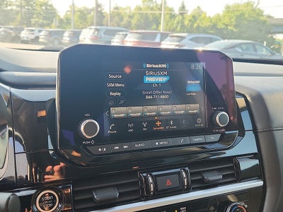 2024 Nissan Pathfinder SV