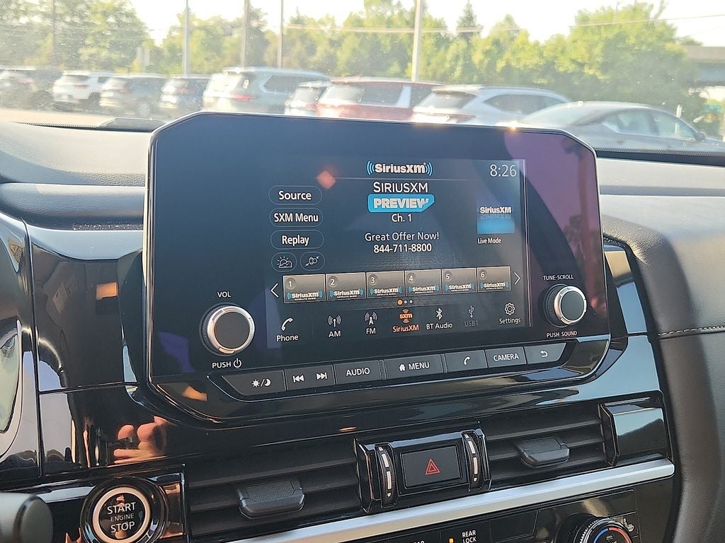 2024 Nissan Pathfinder SV