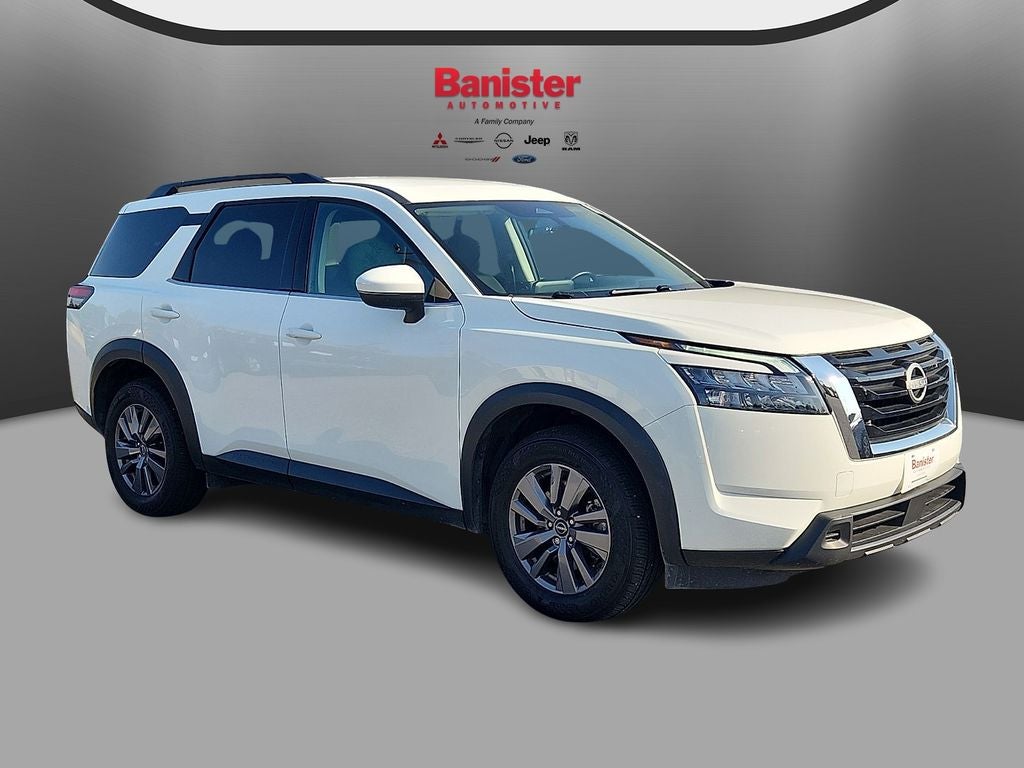 2024 Nissan Pathfinder SV