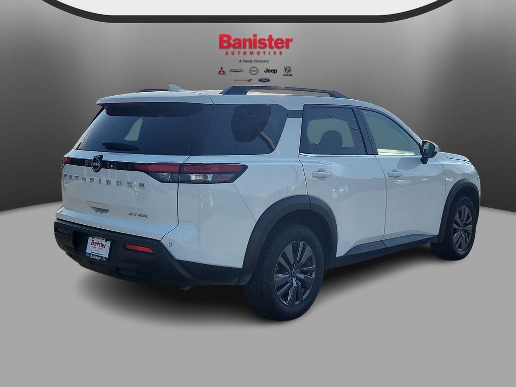 2024 Nissan Pathfinder SV