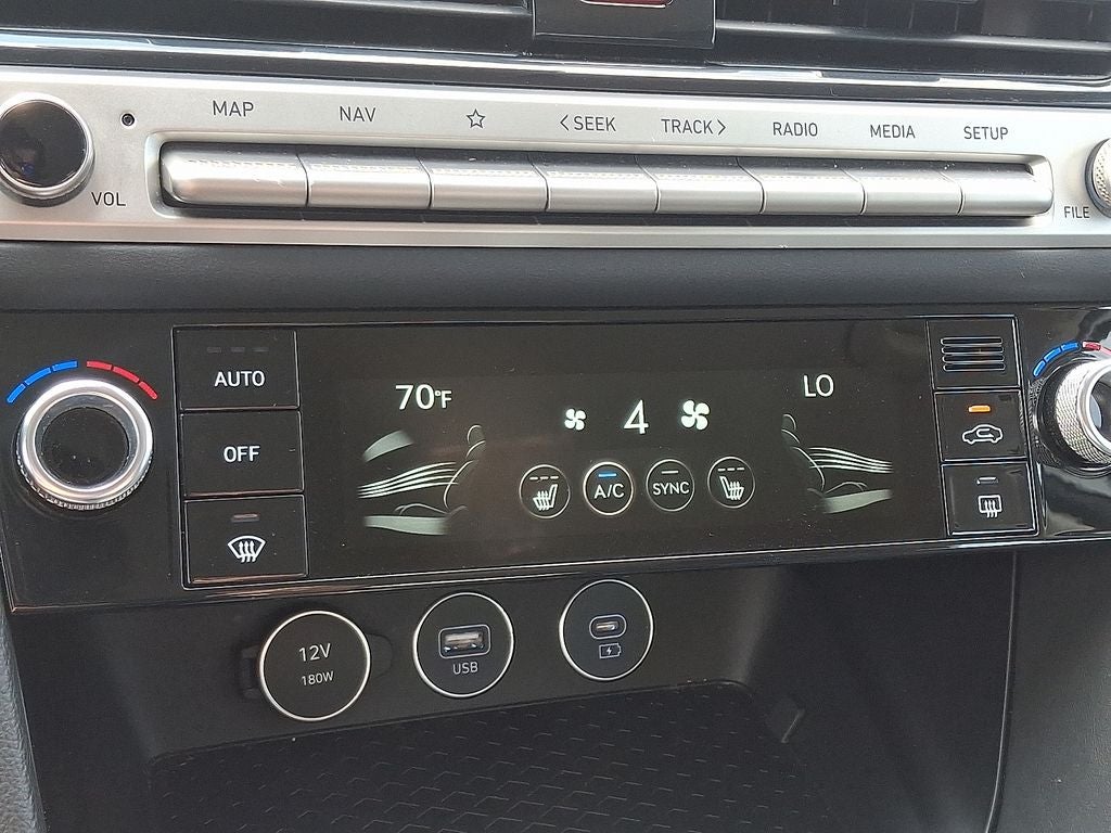 2025 Genesis G70 2.5T