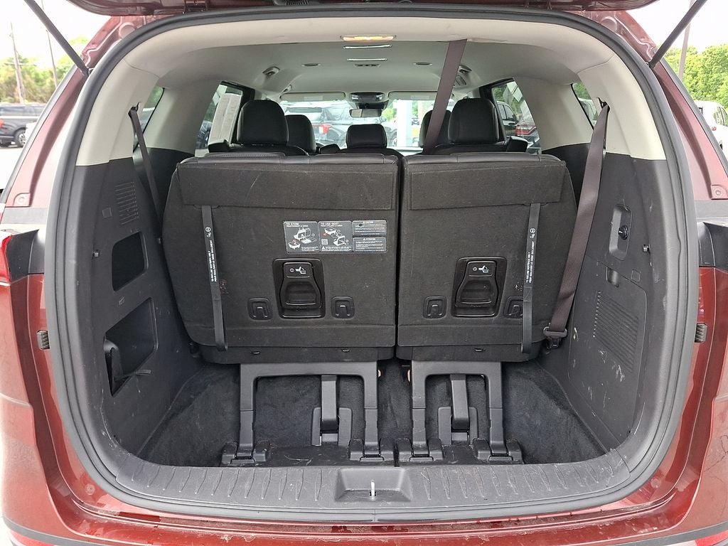2024 Kia Carnival LX