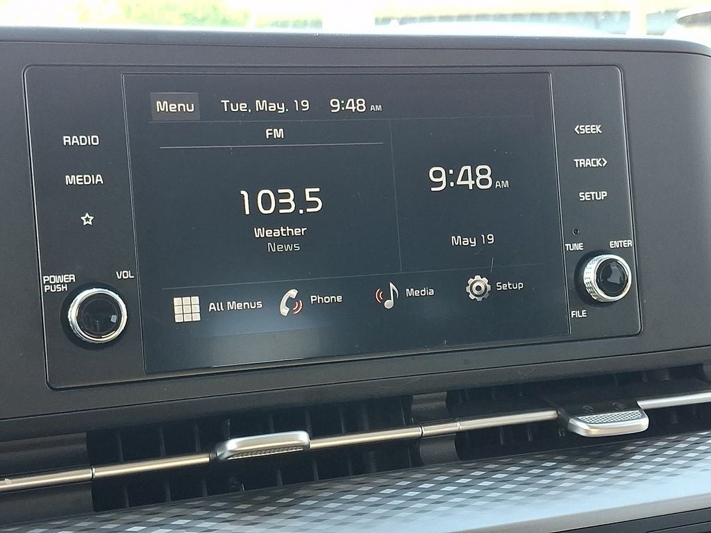 2024 Kia Carnival LX