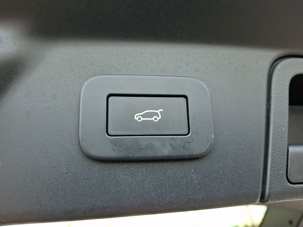 2025 Land Rover Range Rover Velar Dynamic SE