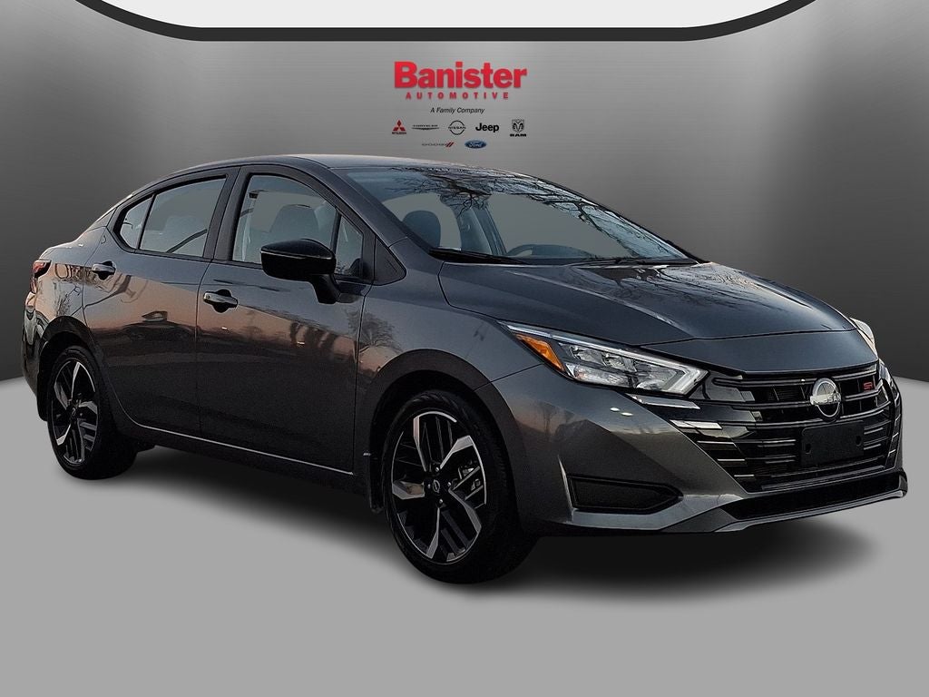 2025 Nissan Versa SR