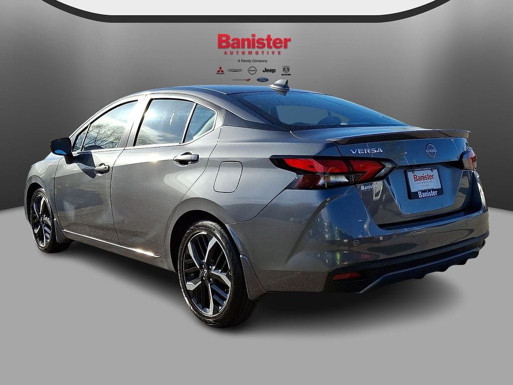 2025 Nissan Versa SR