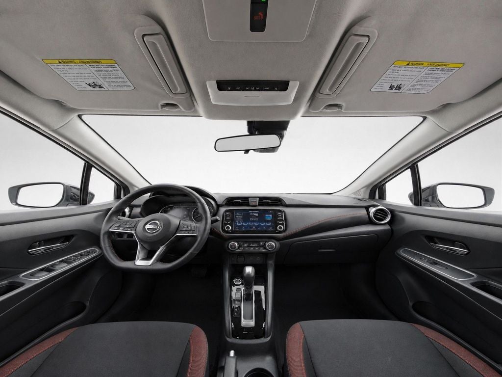 2025 Nissan Versa SR