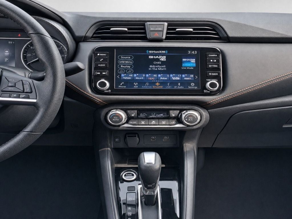2025 Nissan Versa SR