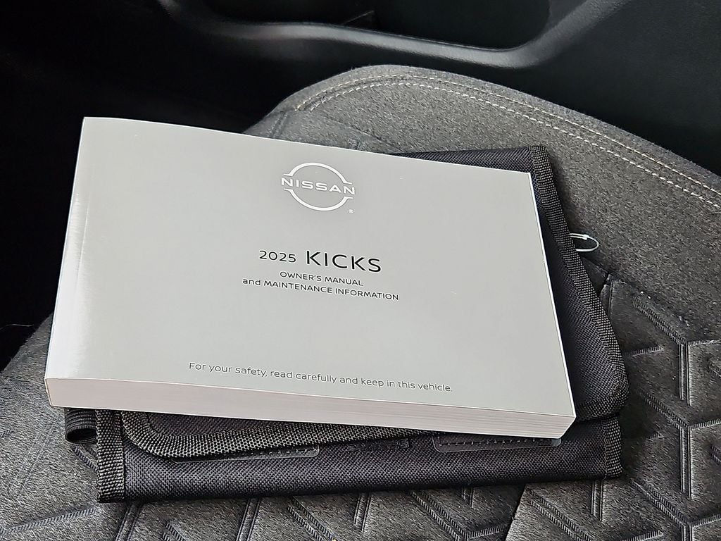 2025 Nissan Kicks SV