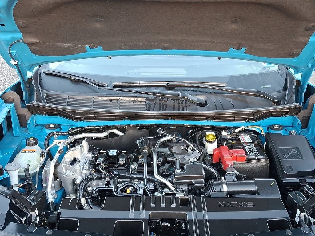 2025 Nissan Kicks SR