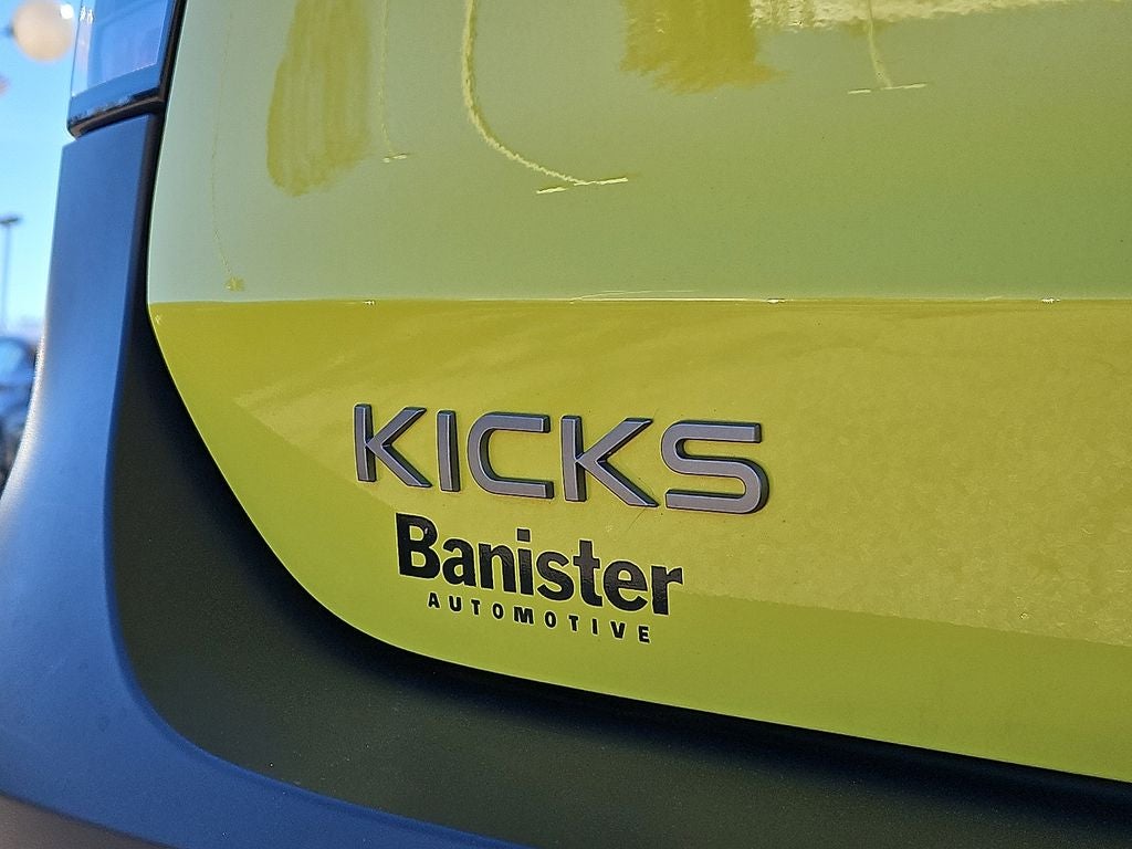 2025 Nissan Kicks SR