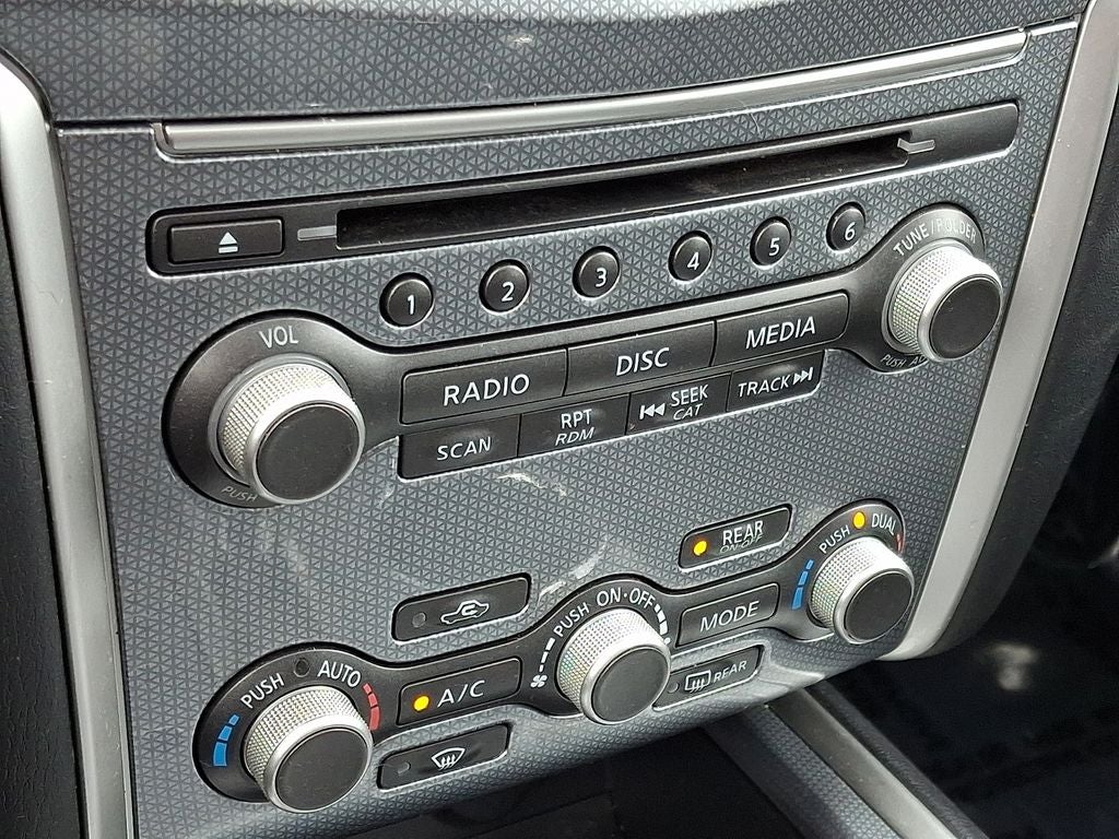 2017 Nissan Pathfinder SL