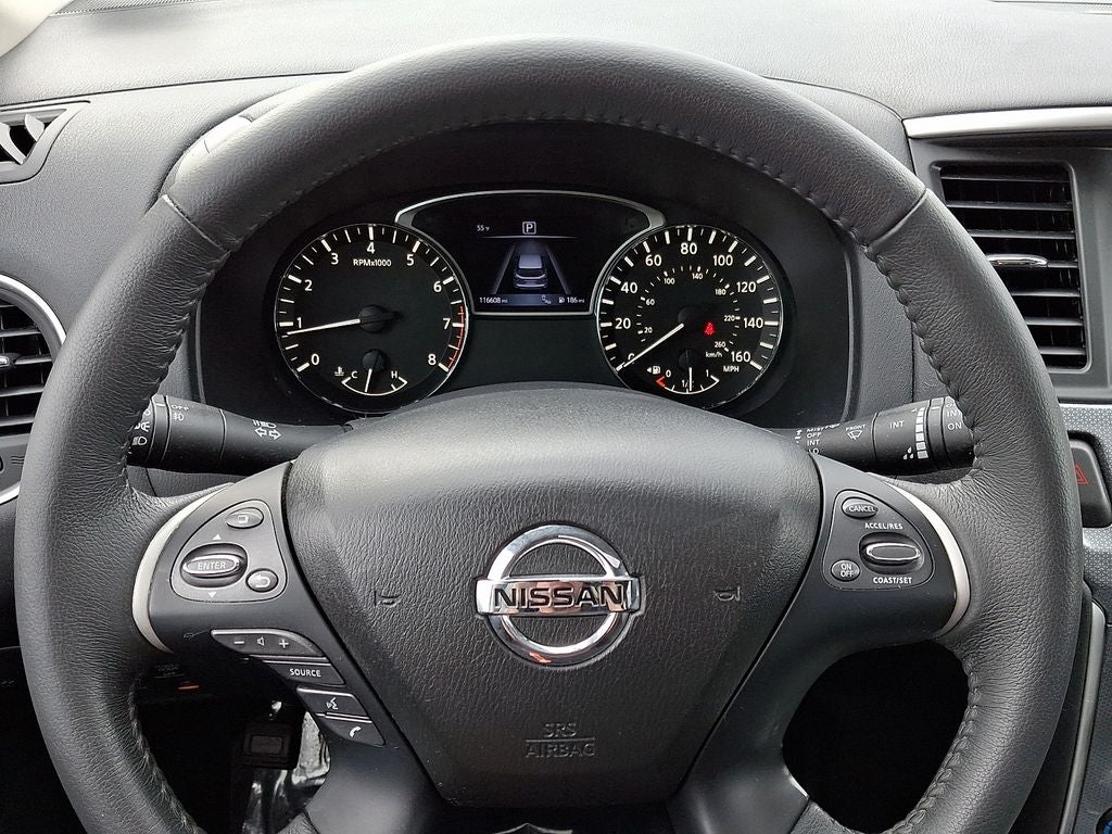 2017 Nissan Pathfinder SL