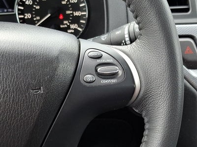 2017 Nissan Pathfinder SL