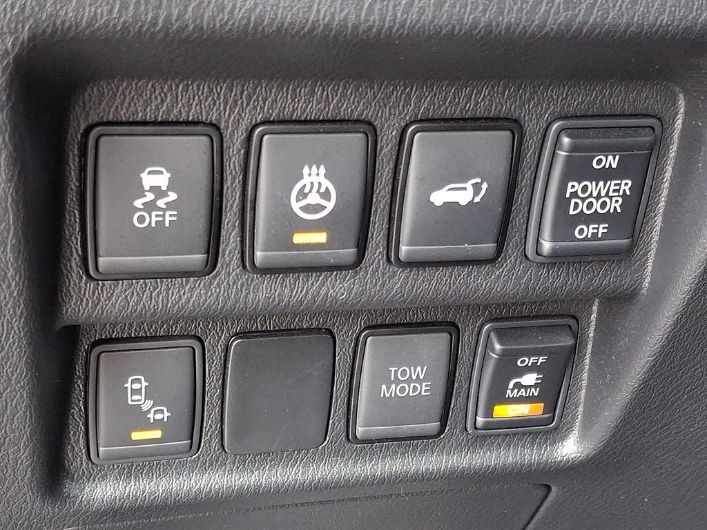 2017 Nissan Pathfinder SL