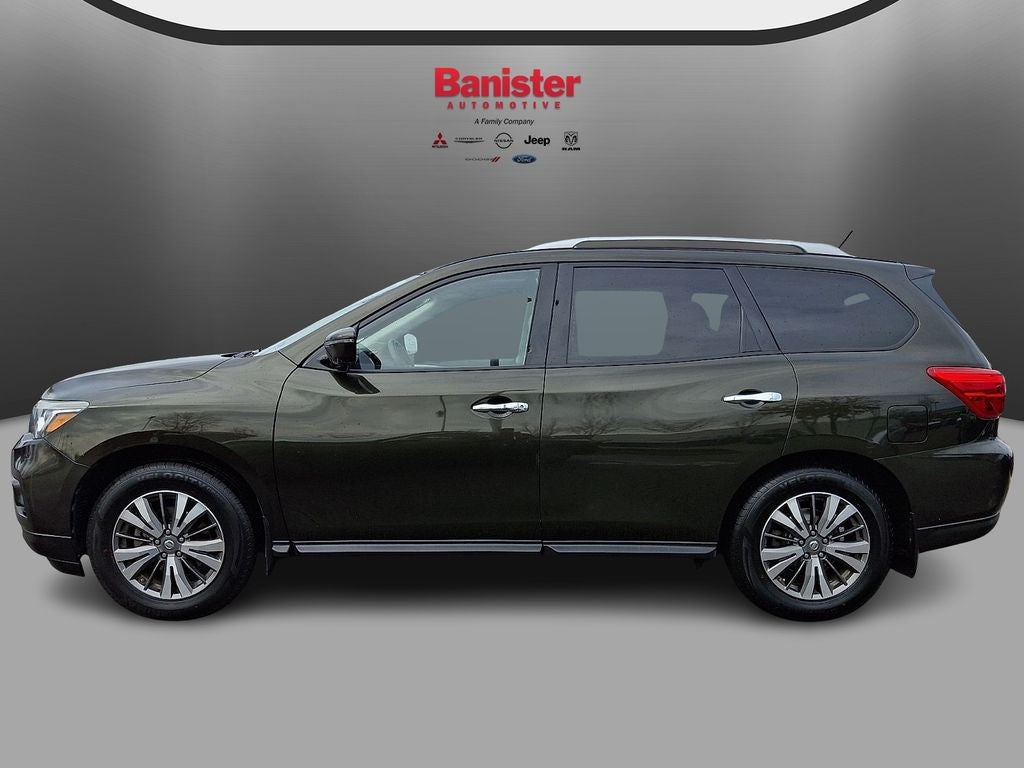 2017 Nissan Pathfinder SL