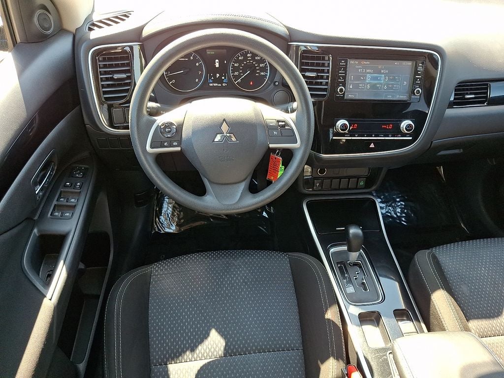 2020 Mitsubishi Outlander ES