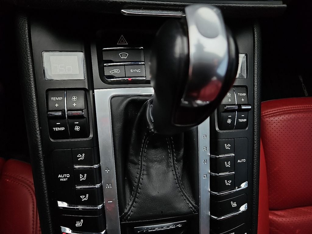 2018 Porsche Macan Base