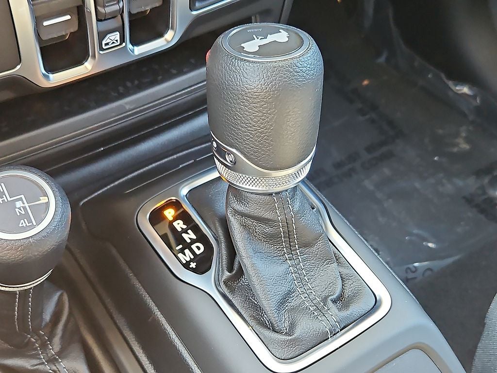 2025 Jeep Wrangler 4-Door Summit 4x4