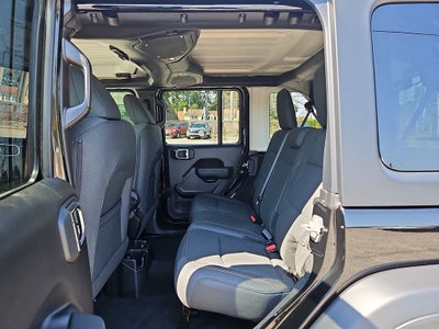 2025 Jeep Wrangler 4-Door Summit 4x4