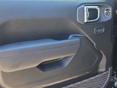 2025 Jeep Wrangler 4-Door Summit 4x4